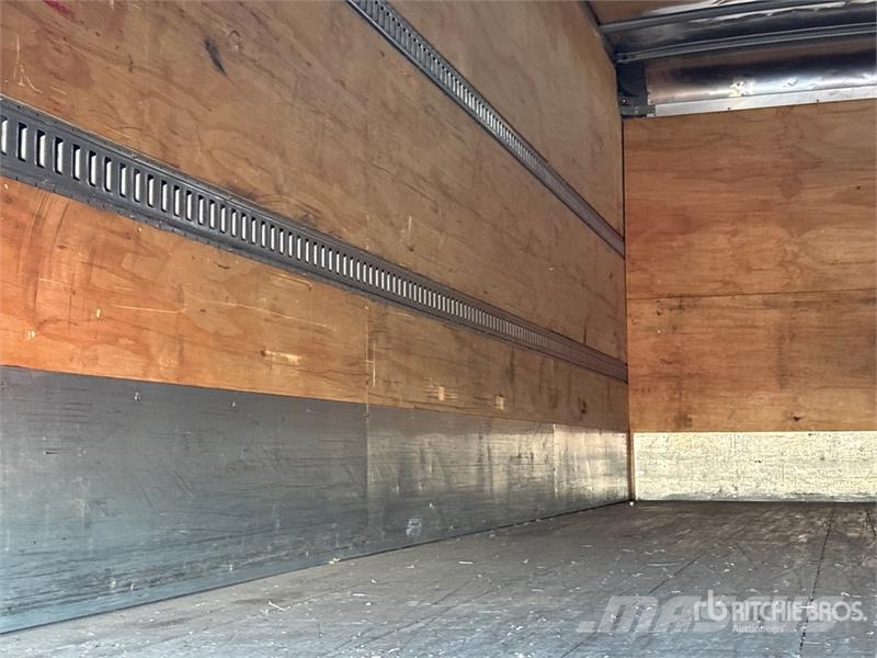 International MV607 Van Truck ボックスボディー、ウイング、箱車
