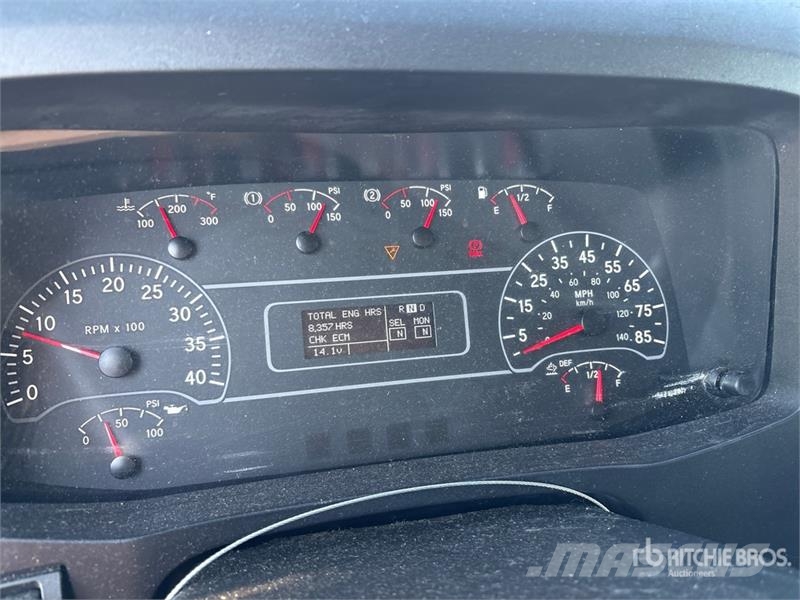 International MV607 Van Truck ボックスボディー、ウイング、箱車