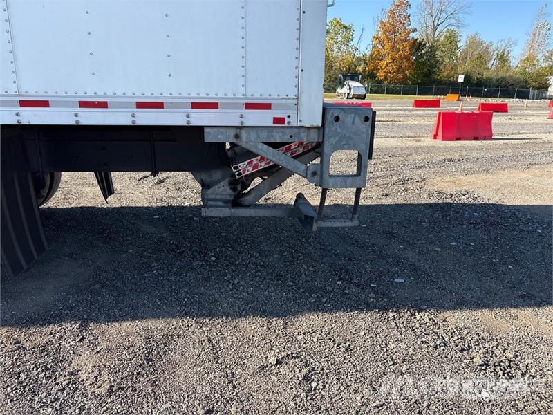 International MV607 Van Truck ボックスボディー、ウイング、箱車