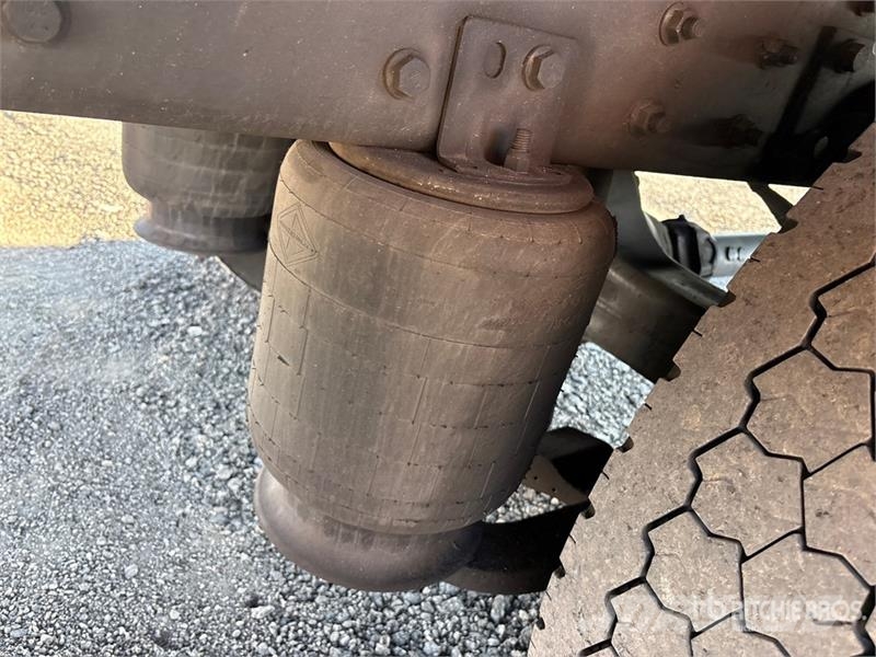 International MV607 Van Truck ボックスボディー、ウイング、箱車