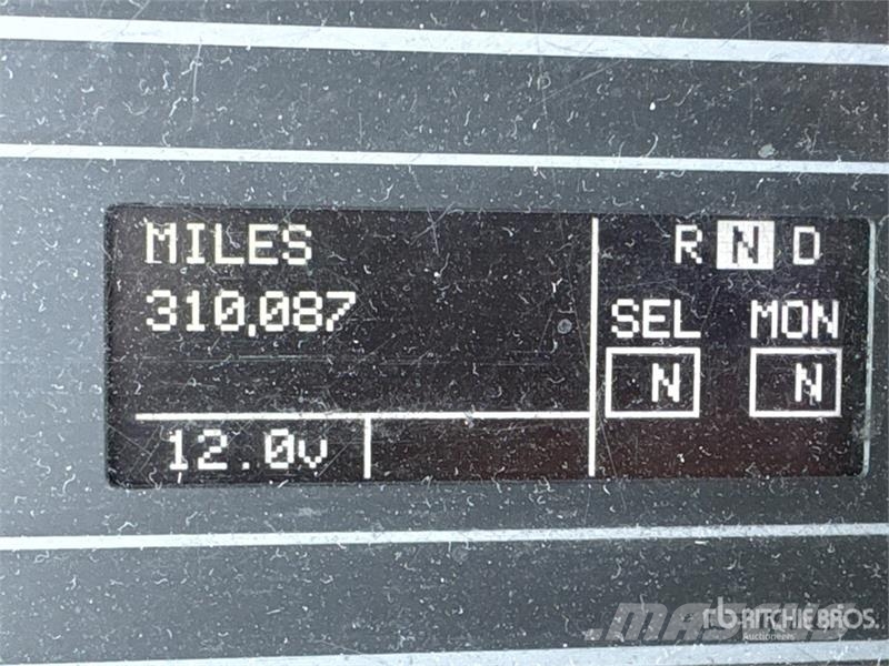 International MV607 Van Truck ボックスボディー、ウイング、箱車