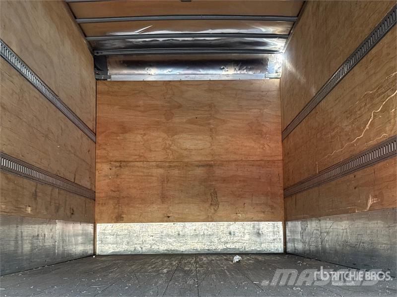 International MV607 Van Truck ボックスボディー、ウイング、箱車