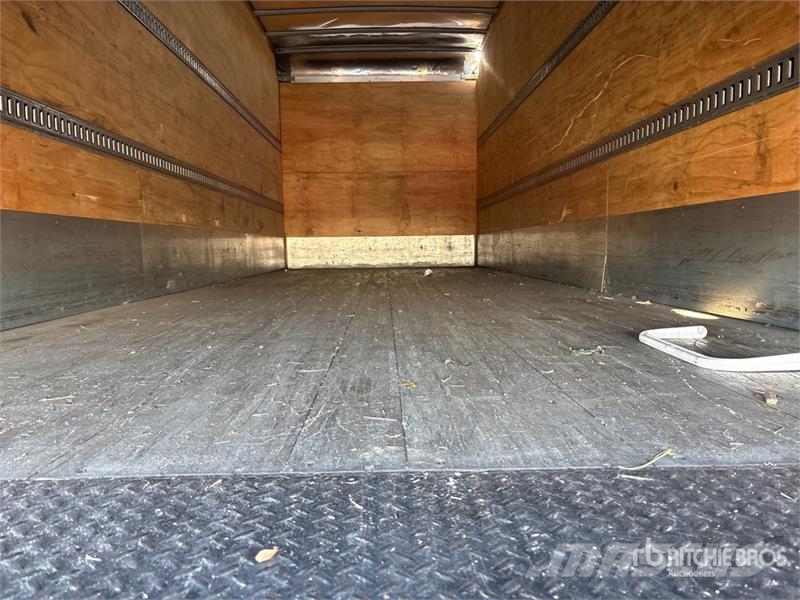 International MV607 Van Truck ボックスボディー、ウイング、箱車