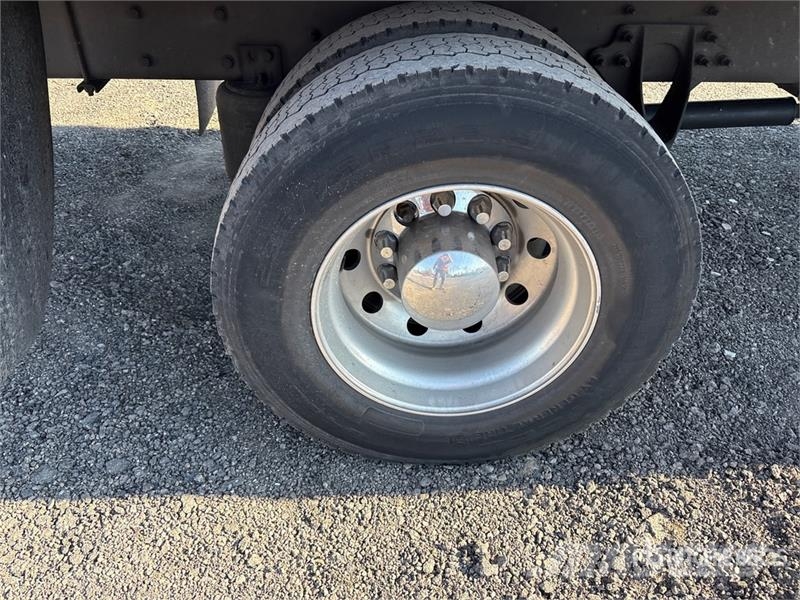 International MV607 Van Truck ボックスボディー、ウイング、箱車