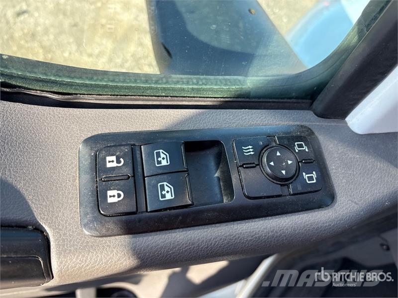 International MV607 Van Truck ボックスボディー、ウイング、箱車