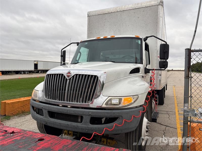 International MV607 Van Truck Autocamioane