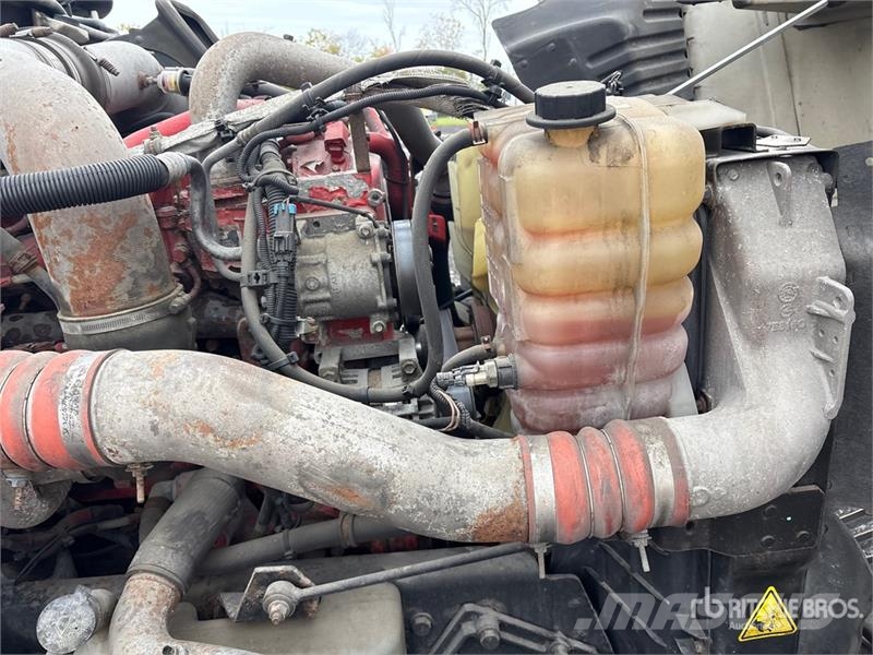 International ProStar+ 122 Cabezas tractoras