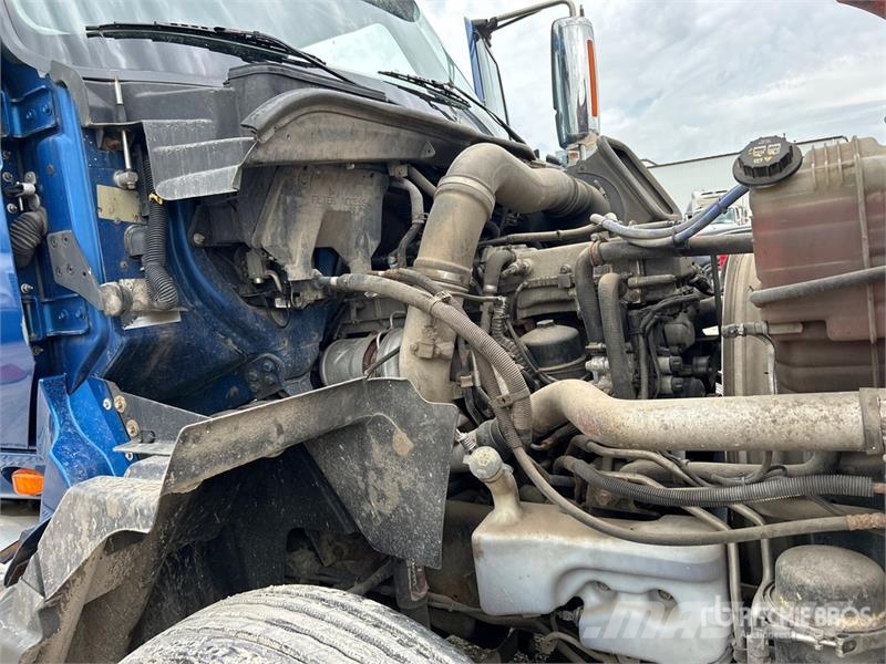 International ProStar+ 6x4 T/A Day Cab Truck Tractor Tractores (camiões)