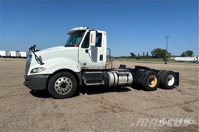 International Prostar 6x4 T/A Day Cab Truck Tractor Trekkers