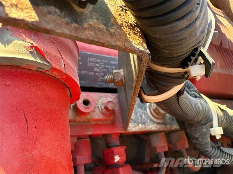 International ProStar+ 122 中古トラクターヘッド | トレーラーヘッド