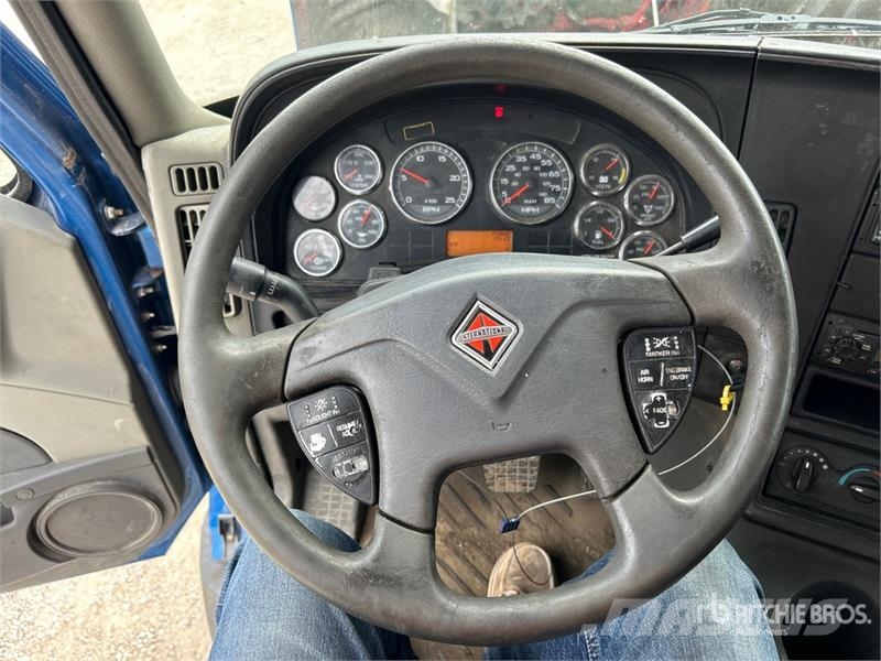 International ProStar+ 6x4 T/A Day Cab Truck Tractor Tractores (camiões)