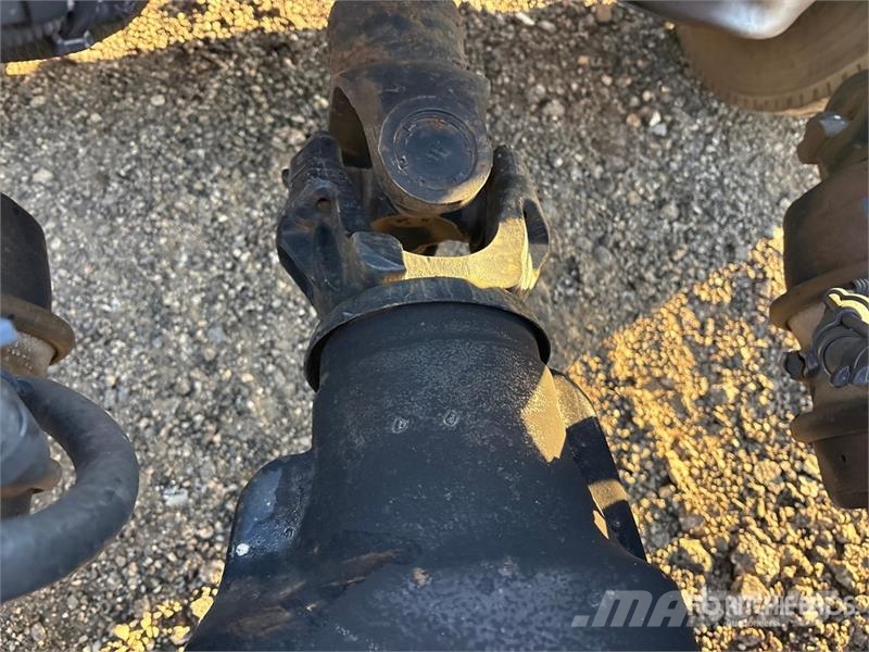 International ProStar+ 122 中古トラクターヘッド | トレーラーヘッド
