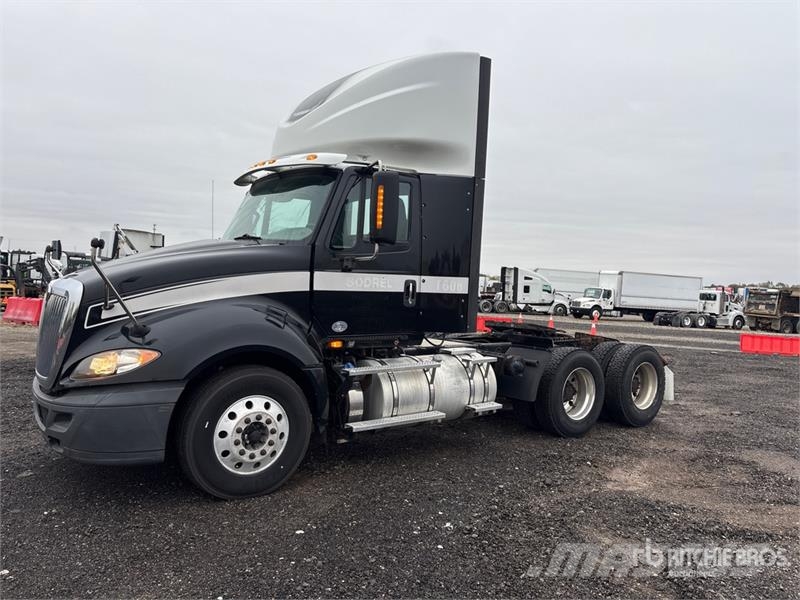 International ProStar+ 122 Cabezas tractoras