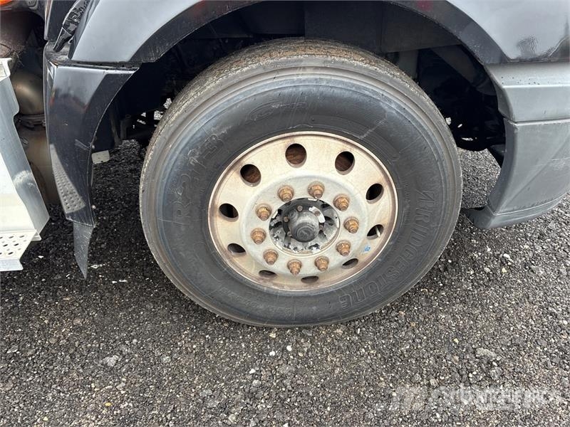 International ProStar+ 122 Cabezas tractoras