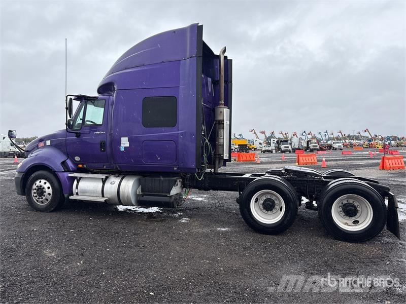 International Prostar+ 6x4 T/A Sleeper Truck Tractor Naudoti vilkikai