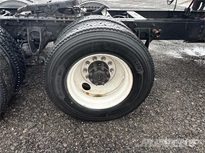 International Prostar+ 6x4 T/A Sleeper Truck Tractor Naudoti vilkikai