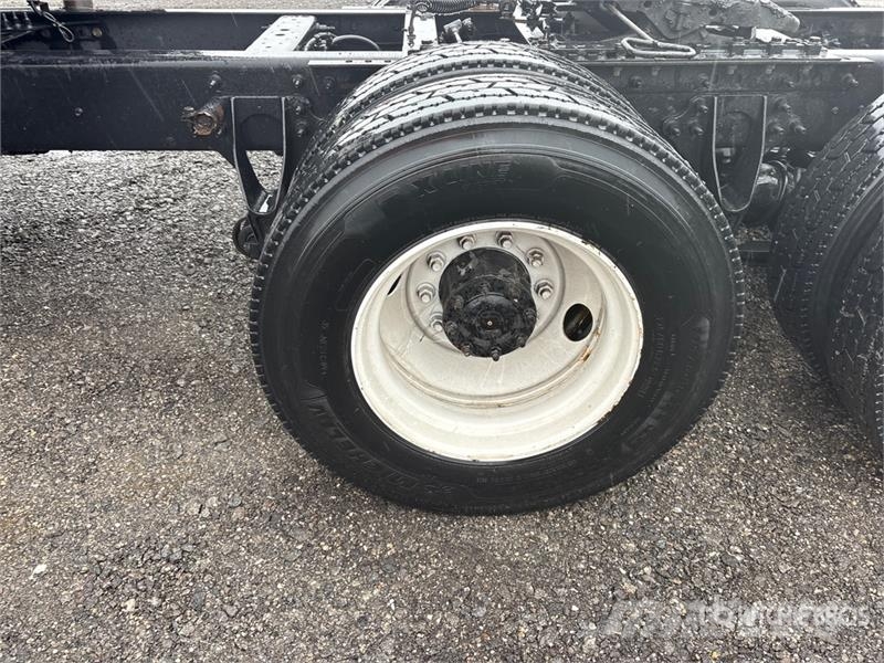 International Prostar+ 6x4 T/A Sleeper Truck Tractor Naudoti vilkikai