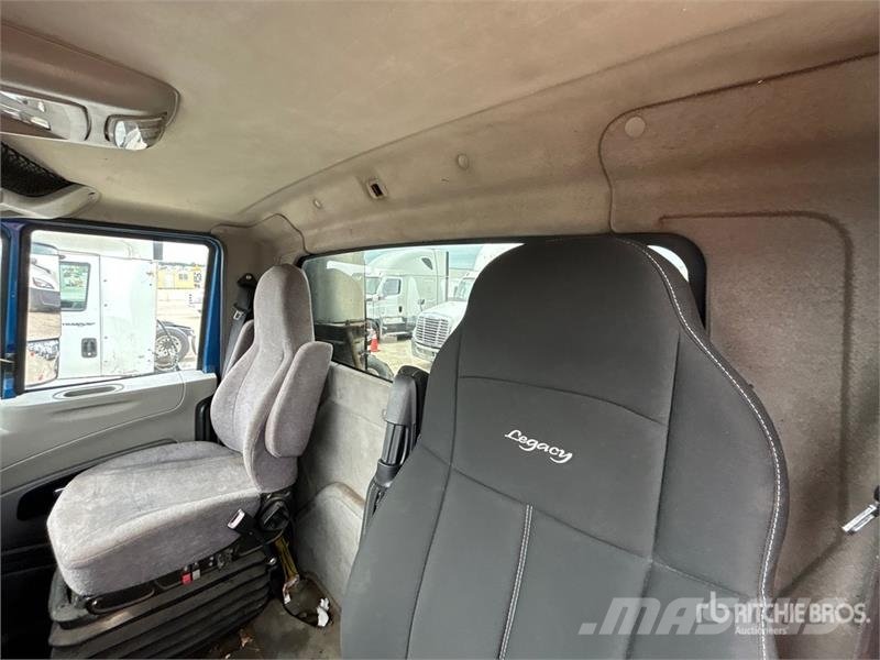 International ProStar+ 6x4 T/A Day Cab Truck Tractor Tractores (camiões)
