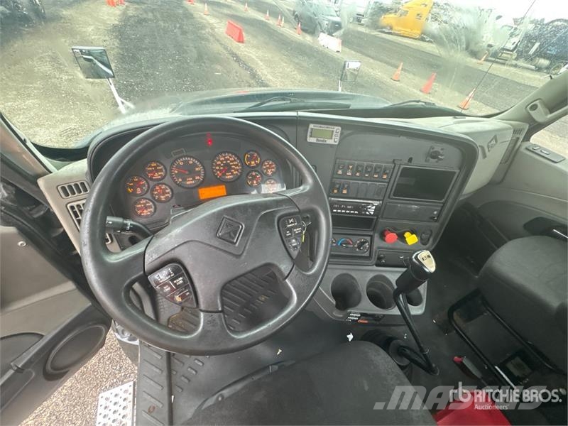International ProStar+ 122 Cabezas tractoras
