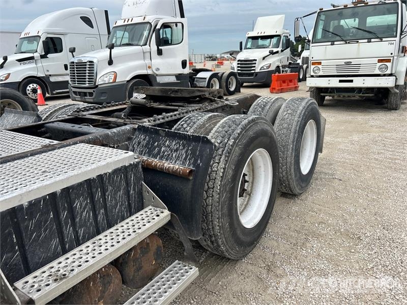 International ProStar+ 6x4 T/A Day Cab Truck Tractor Tractores (camiões)