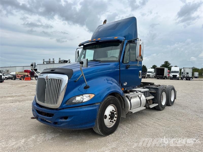 International ProStar+ 6x4 T/A Day Cab Truck Tractor Tractores (camiões)