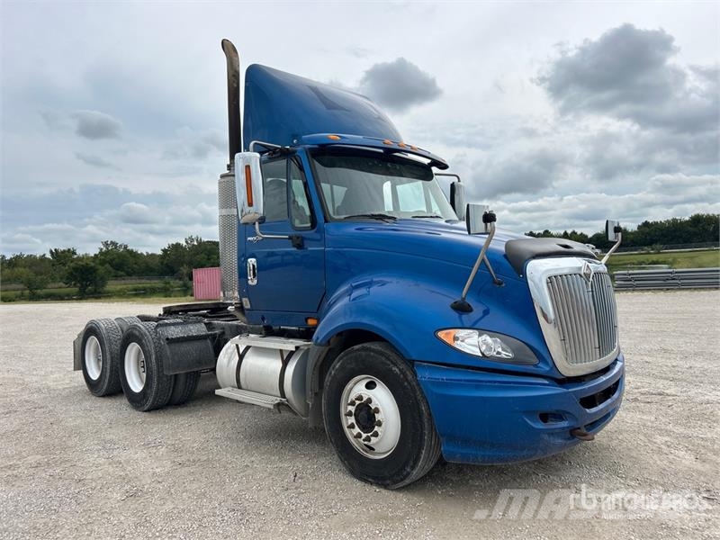 International ProStar+ 6x4 T/A Day Cab Truck Tractor Tractores (camiões)