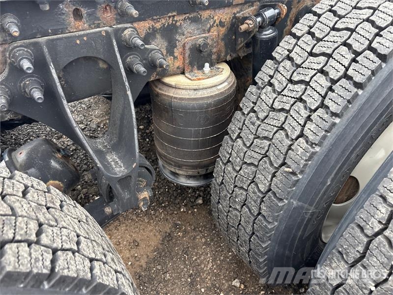 International ProStar+ 122 Cabezas tractoras