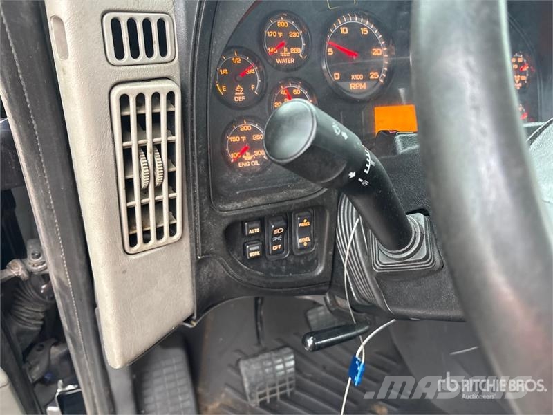 International ProStar+ 122 Cabezas tractoras