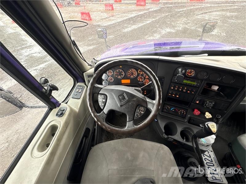 International Prostar+ 6x4 T/A Sleeper Truck Tractor Naudoti vilkikai
