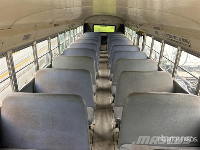 International RE3000 4x2 40-Seat School Bus Väikebussid