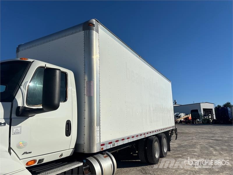 International RH613 6x4 Van Truck Umpikorikuorma-autot