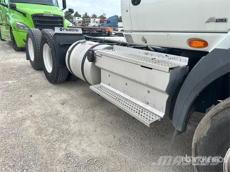 International RH613 6x4 T/A Day Cab Truck Tractor Тягачі