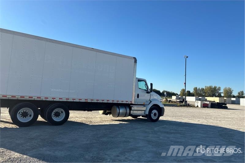 International RH613 6x4 Van Truck Umpikorikuorma-autot