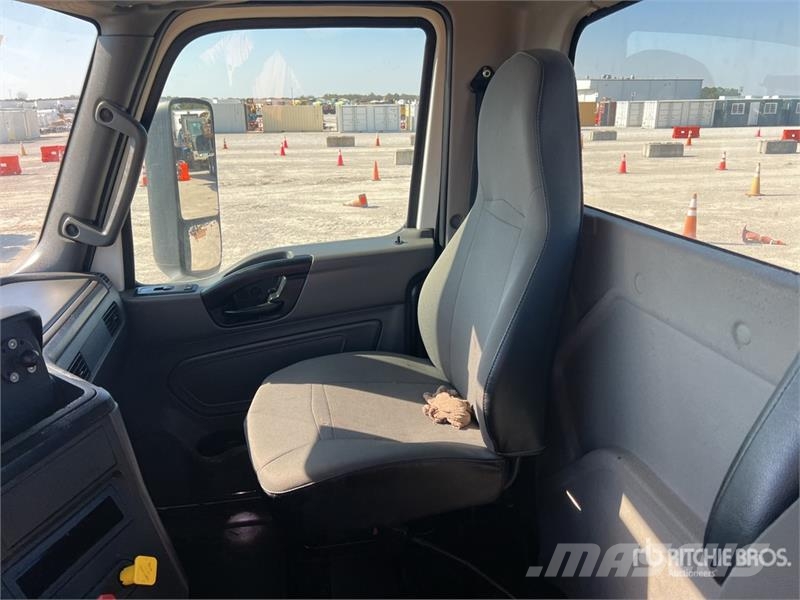 International RH613 6x4 T/A Day Cab Truck Tractor Trekkers
