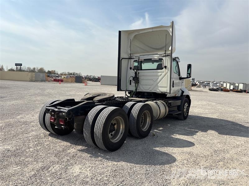 International RH613 6x4 T/A Day Cab Truck Tractor Vilcēji