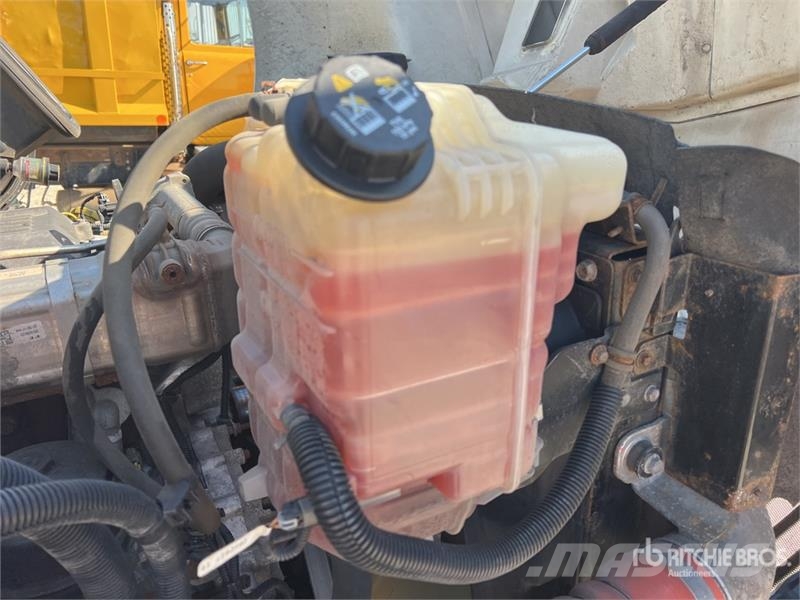 International RH613 6x4 T/A Day Cab Truck Tractor Trekkers