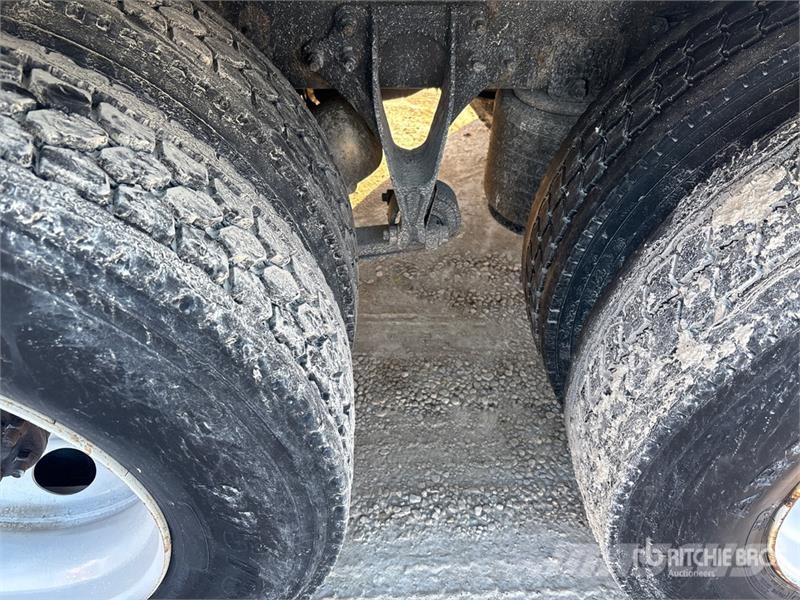 International RH613 6x4 Van Truck Грузовики-Фургоны