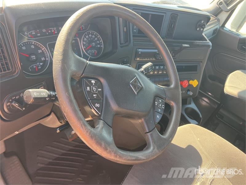 International RH613 6x4 T/A Day Cab Truck Tractor Trekkers