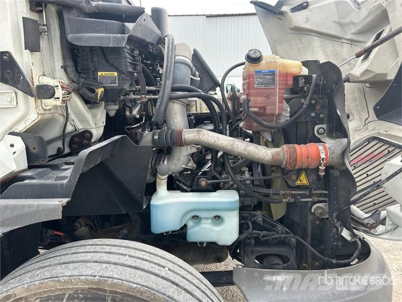 International RH613 6x4 T/A Day Cab Truck Tractor Тягачі