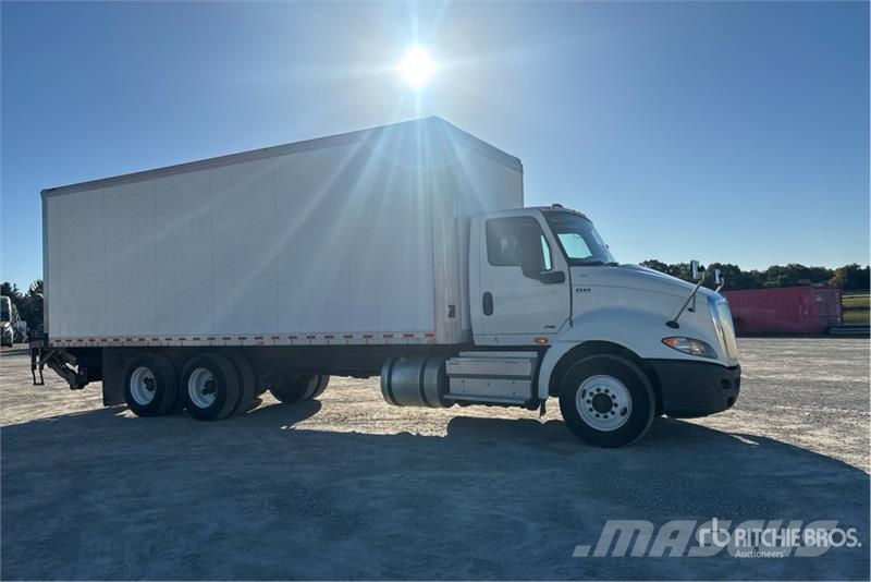 International RH613 6x4 Van Truck Umpikorikuorma-autot