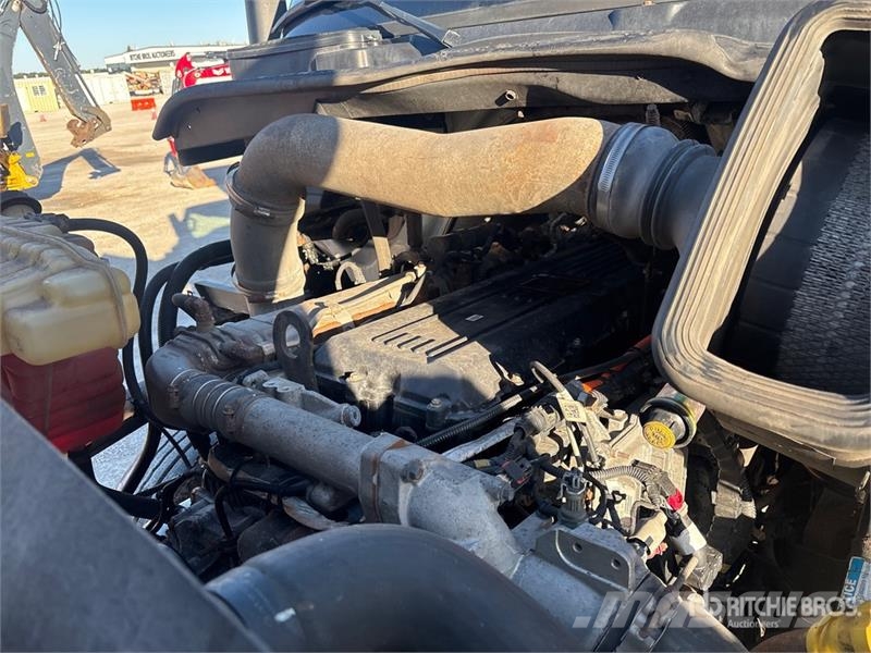 International RH613 6x4 Van Truck Грузовики-Фургоны