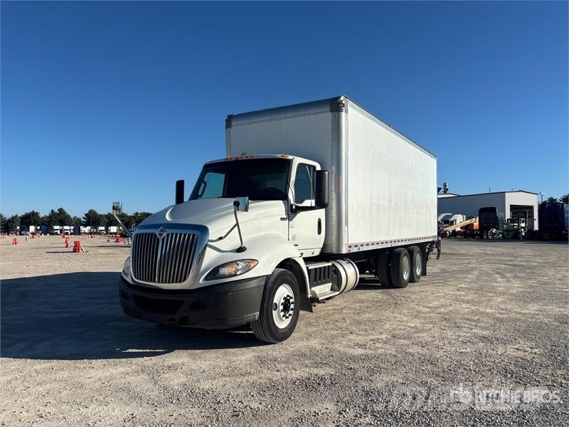 International RH613 6x4 Van Truck Umpikorikuorma-autot