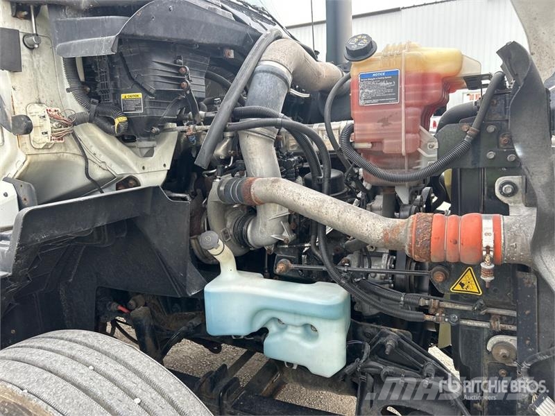International RH613 6x4 T/A Day Cab Truck Tractor Тягачі