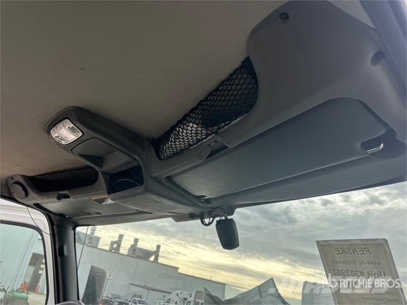International RH613 6x4 T/A Day Cab Truck Tractor Тягачі