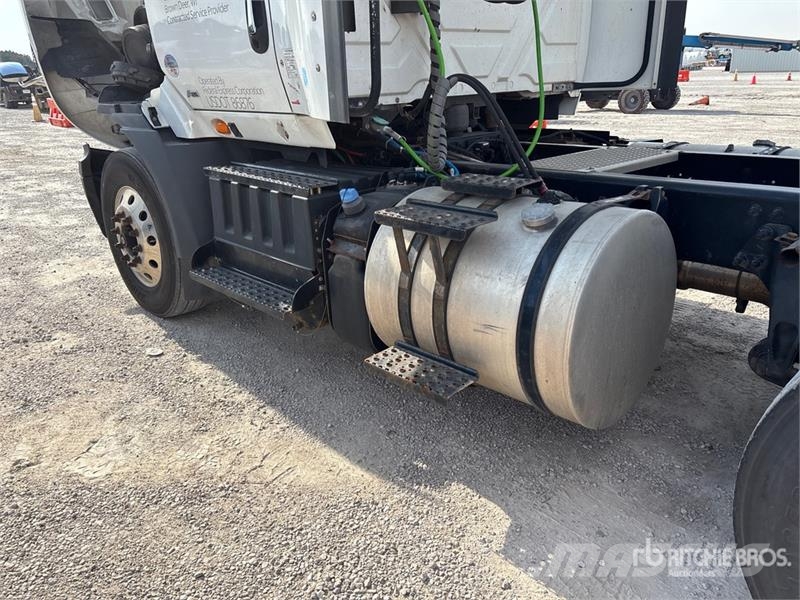 International RH613 6x4 T/A Day Cab Truck Tractor Vilcēji