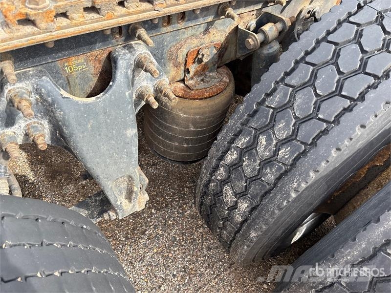 International RH613 6x4 T/A Day Cab Truck Tractor Cavalos mecânicos