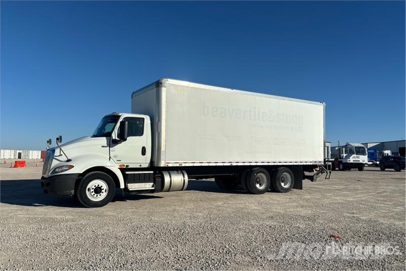 International RH613 6x4 Van Truck Umpikorikuorma-autot