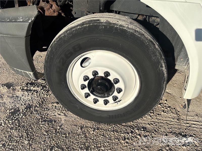 International RH613 6x4 Van Truck Грузовики-Фургоны