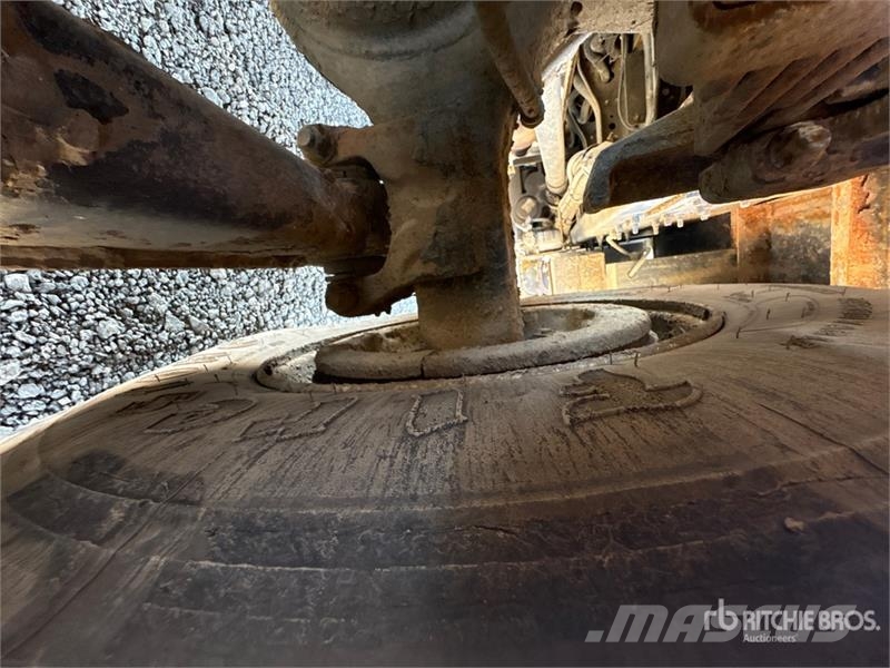 International WorkStar 7400 Polovni mobilni kamioni za bušenje