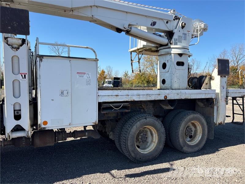 International WorkStar 7400 Polovni mobilni kamioni za bušenje